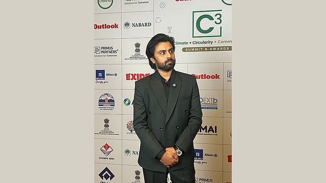 Outlook Planet C3: 'Panchayat' Actor Jitendra Kumar's Mantra to Avoid 'Plastic Bottles'