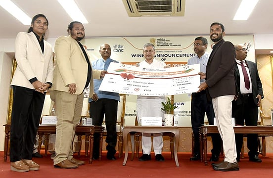 'India ka browser': Zoho Bags First Prize; Vaishnaw Calls For Building Indigenous Internet Stack
