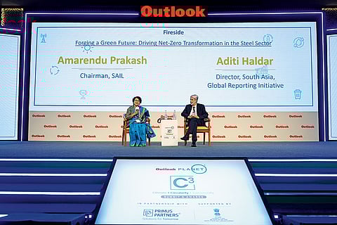 Aditi Haldar, director, South Asia, Global Reporting Initiative (left) and Amarendu Prakash, chairman, SAIL