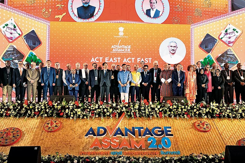 CM of Assam, Dr. Himanta Biswa Sarma with Union Minister of External Affairs, S Jaishankar, MoS for External Affairs, Pabitra Margherita & international dignitaries