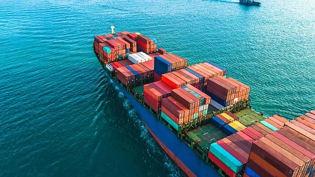 India Supports First Global Carbon Tax on Shipping