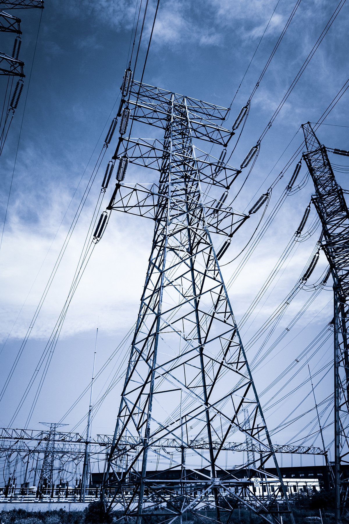 By Freepik : Ensuring energy security