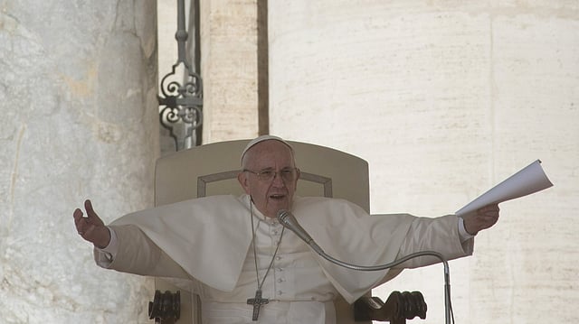 Pope Francis Breaks 100-Year Tradition: To Be Buried Outside Vatican in Single Coffin