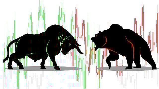 Breakout or Breakdown? Bulls Push Nifty for 25,000 While Bears Warn of Fatigue