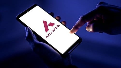Axis Bank Posts Flat Growth in Net Profit at Rs 7,118 Cr in Q4 