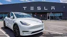 ET Manufacturing : Tesla refunds years-old reservation fees in India