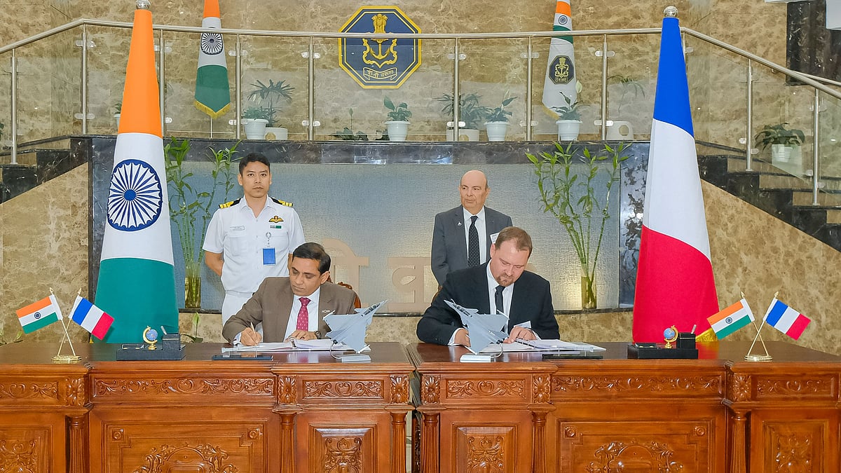 null - X/@SpokespersonMoD