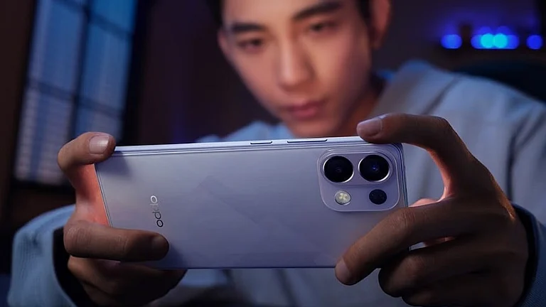 Oppo Mobiles India Net Profit Tanks 56% to ₹620 Cr in FY25 - null