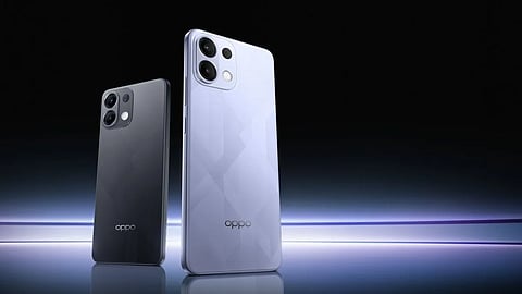 Prism Black variant vs Icy Purple variant of Oppo K13.