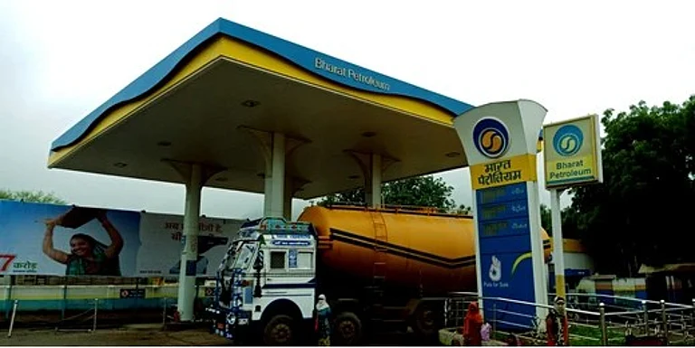 BPCL shares soar, but net profit falls for Q4 and FY25 - Shutterstock