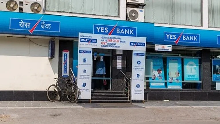 Sumitomo Mitsui’s Entry Revives Sentiment in Yes Bank Stock - Shutterstock