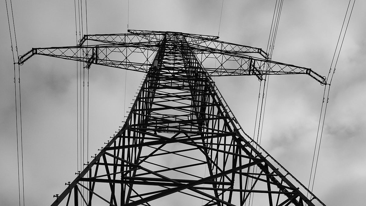 Photo by Steffen Rühlmann : Electricity grid challenges amid energy transition