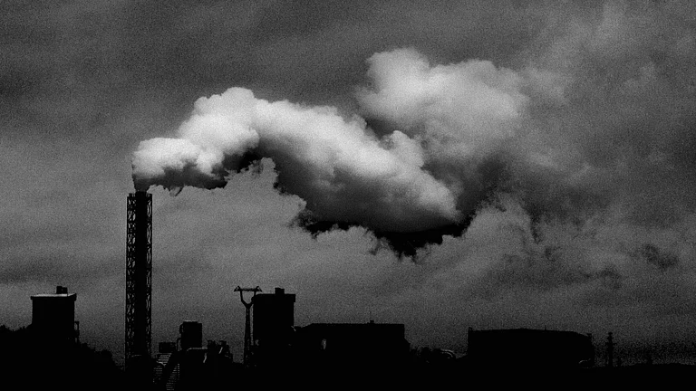 As COP30 approaches, a study reveals the wealthiest 10% are responsible for two-thirds of global warming, sparking calls for accountability and fair climate solutions. - Photo by Elīna Arāja