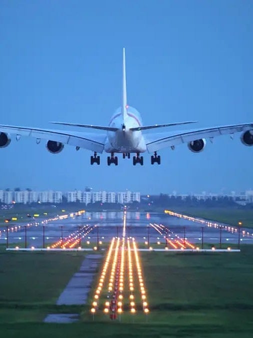 Delhi Airport Sees Around 100 Flight Cancellations on Sunday