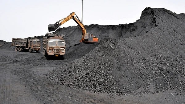Coal India Signs Pact with AM Green Ammonia for 4,500 MW Clean Power Supply       