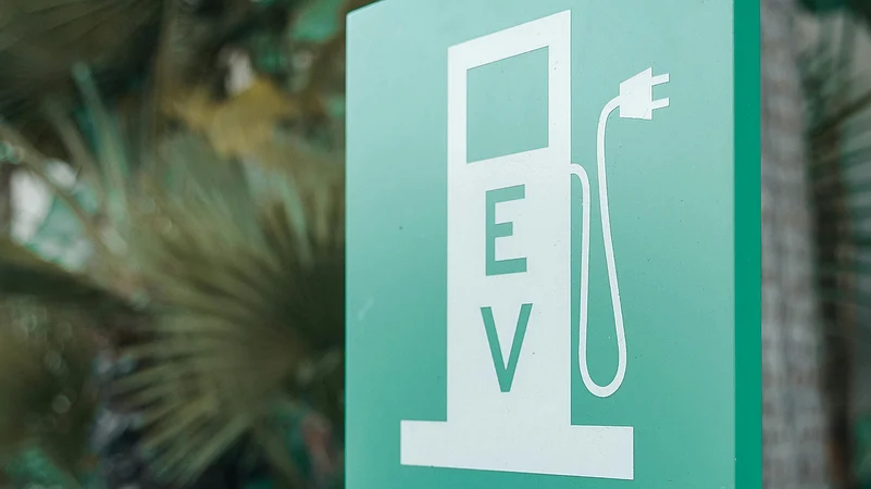 Photo by Kindel Media