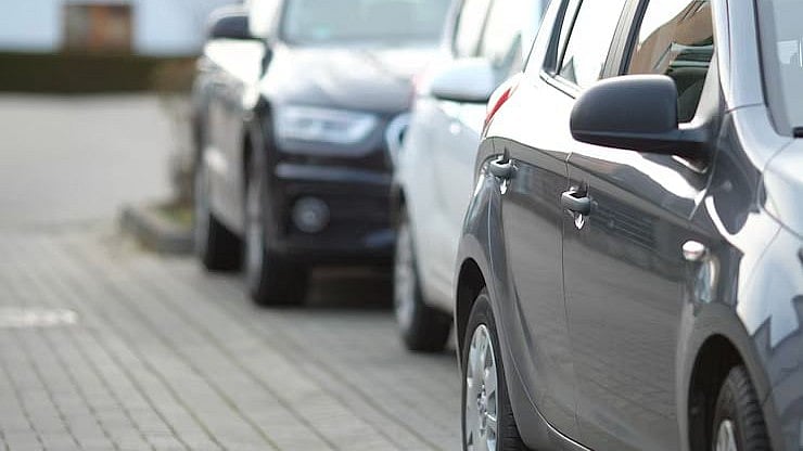 Passenger vehicle dispatches stood at 3,35,629 units in April last year - Freepik