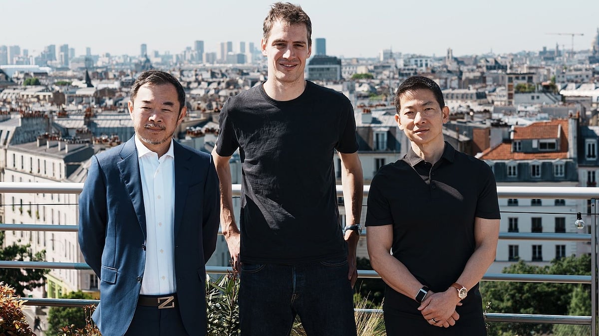 (From left) Eric Xing, President and University Professor, MBZUAI; Arthur Mensch, co-founder and CEO of Mistral AI; Peng Xiao, group CEO, G42 
