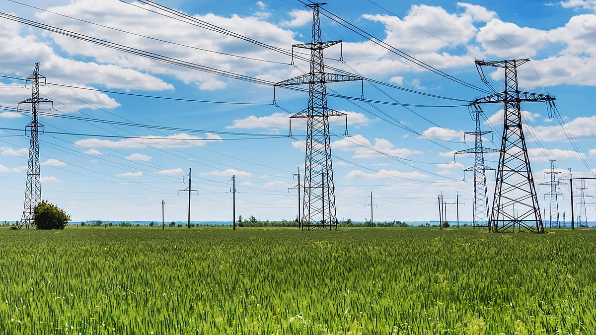 Powergrid : Total income rose to Rs 12,590.80 crore in the quarter from Rs 12,305.39 crore in the same period a year ago