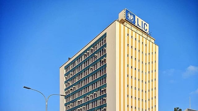 LIC Q4 Net Profit Rises 38% to Rs 19,039 Crore, PSU Declares Rs 12 Dividend Per Share