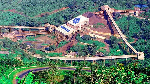 NMDC Q4 Profit Grows 5 % to Rs 1,483 Crore; Sales Rise to 12.67 MT