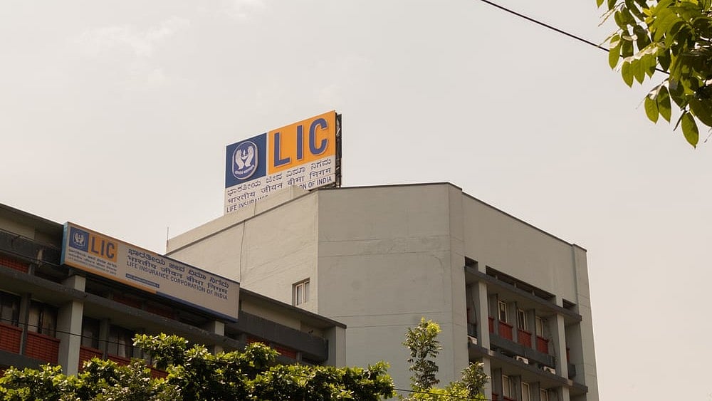 LIC Laps Up Adani Ports Rs 5,000 Crore Bond at Coupon Rate Lower Than G-Sec