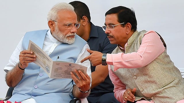 Consumer Affairs Minister Directs BIS to Bring More Districts Under Jewellery Hallmarking Scheme