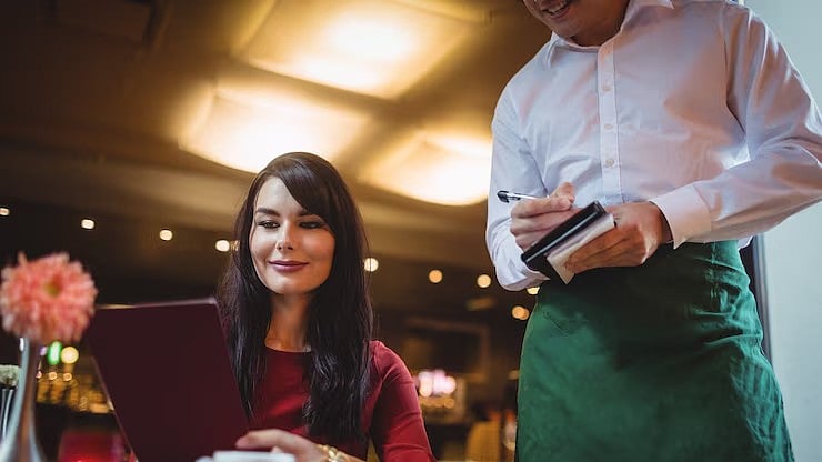 FreePik : Hospitality