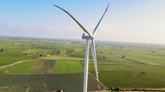 Inox Wind Q4 Net Profit Jumps Over 5-Fold to Rs 190 Crore