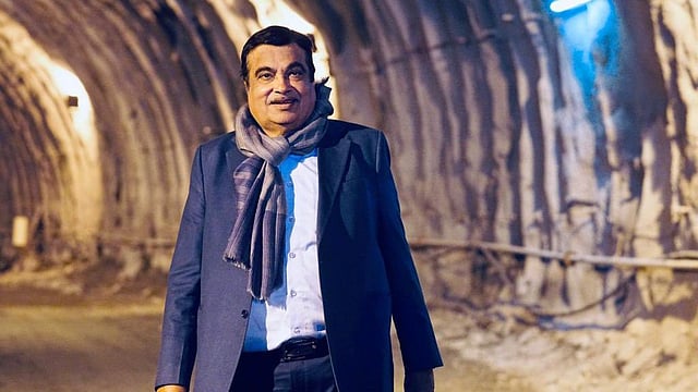 Gadkari Pitches for Additional Discount to Vehicle Buyers Submitting Scrappage Certificate
