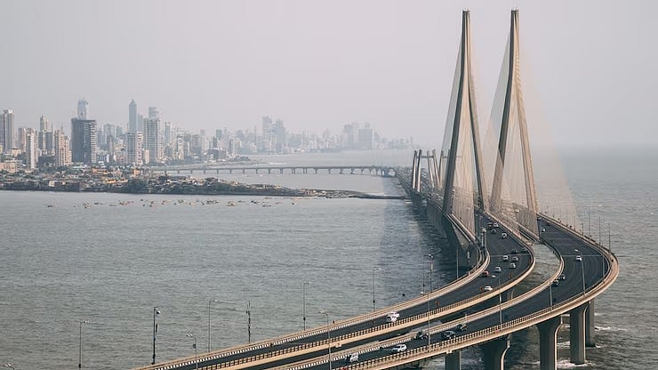 FreePik : Mumbai