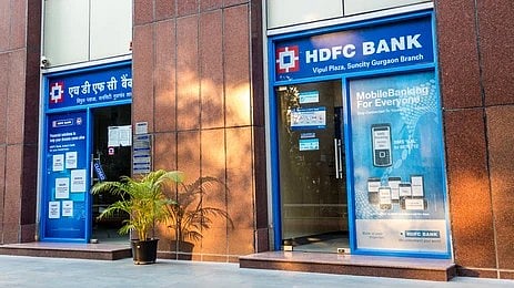 HDFC Bank Q1 Net Profit Dips 1.31%, Makes Rs 9k Cr Contingent Provisioning   