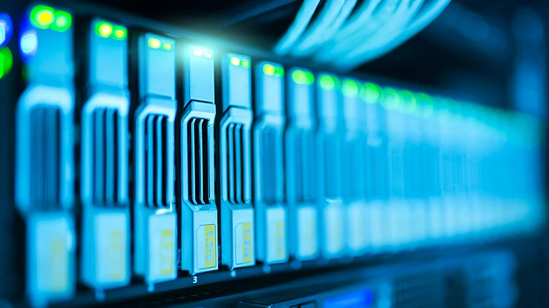 India's data centres - Photo by panumas nikhomkhai