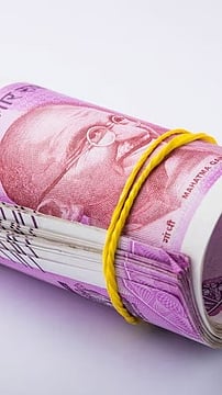 8th Pay Commission Hike to Miss January 2026 Deadline? What Employees, Pensioners Should Know