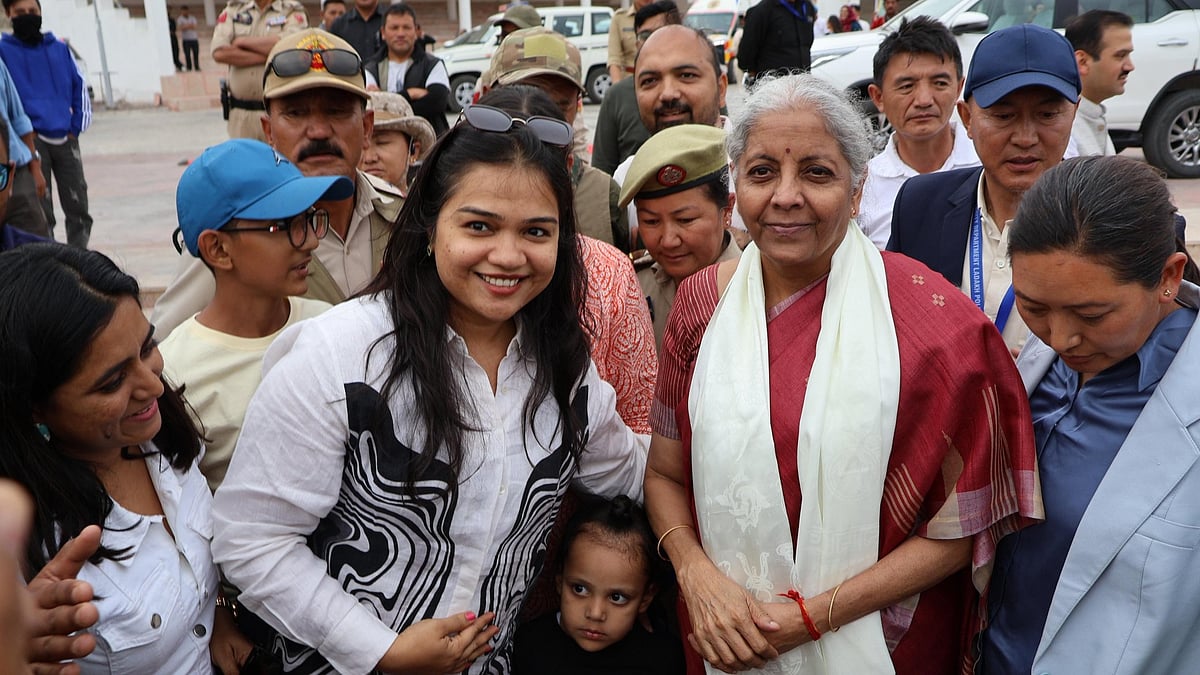 X/@nsitharamanoffc : Finance Minister Nirmala Sitharaman interacts with tourists and locals at Sindhu Ghat in Ladakh