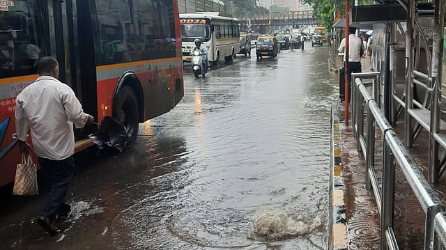 IMD Issues Orange Alert for Mumbai as Heavy Rains Disrupt Local Travel, Flights