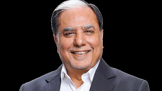 Zee Entertainment to Raise Rs 2,237.44 Crore From Promoter Group Entities, Issue Convertible Warrants 