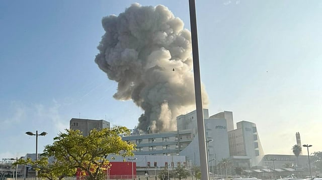 Israeli Stock Exchange Building Hit in Iranian Missile Strike as Conflict Deepens