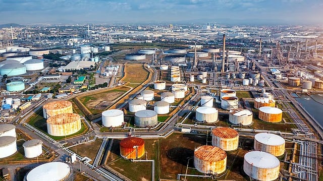 Eight Core Sectors' Growth Slows Down to 0.7 % in May 