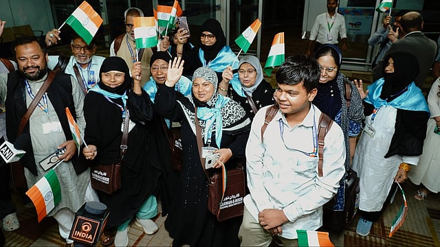 After Iran, MEA Begins Operation to Evacuate Indians from Israel Amid West Asia Conflict