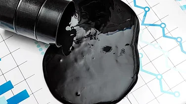 Crude Oil Futures Drop On Strong Dollar, Russia-Ukraine Peace Push