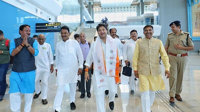 X/@JM_Scindia
 : Union Telecom Minister Jyotiraditya Scindia