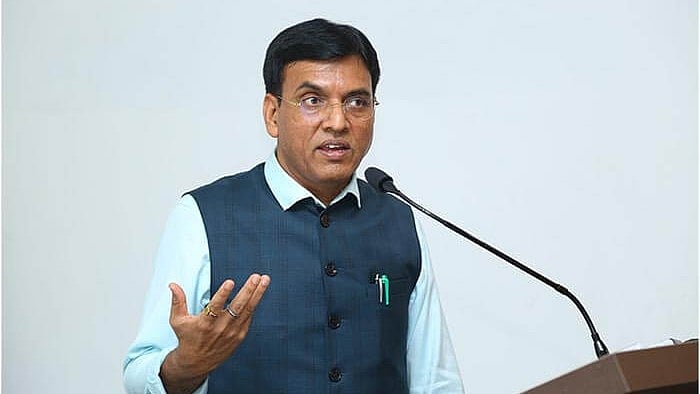 mansukhmandaviya : Union Labour Minister Mansukh Mandaviya