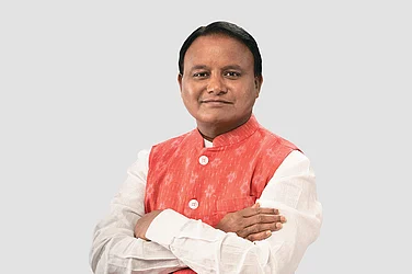 Odisha CM On 3-Day Business Trip To Gujarat, Aims For Big Investments