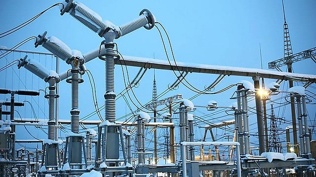 What Are Electricity Futures and How Can it Reduce Volatility in the Spot Market? | Explained