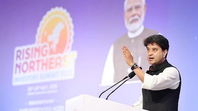 Govt to Waive Spectrum Dues of Its Own Depts As Liabilities Cross ₹6 Lakh Crore