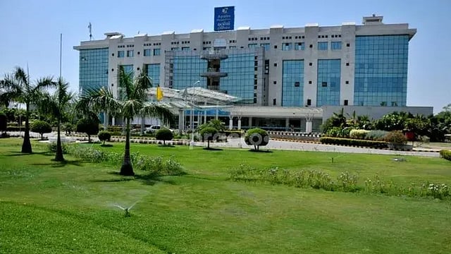 Apollo Hospital to Split Online Biz Within 2 Years, Shares Rise Over 3%