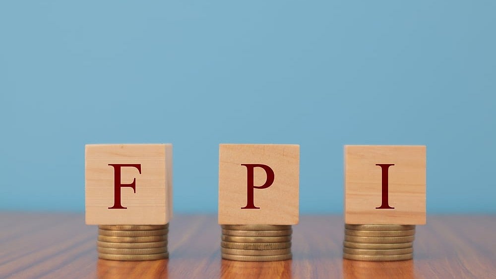 FPIs Pull Out Rs 5,524 Cr in July on US-India Trade jitters, Mixed Corporate Earnings 