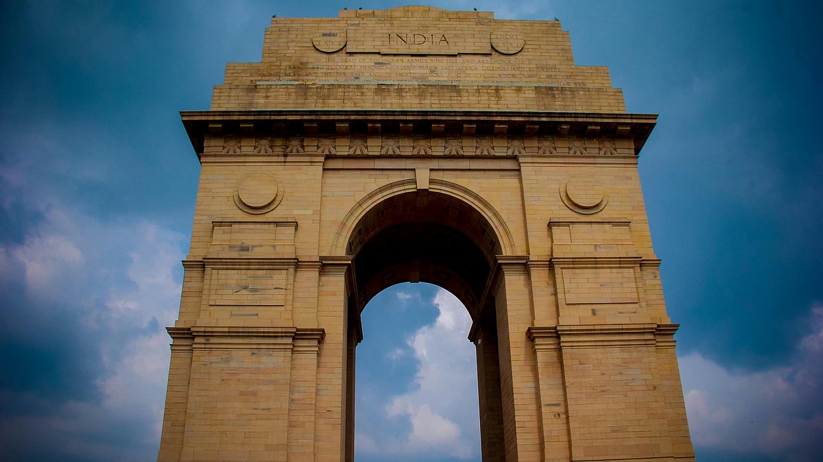 Photo by Asif Methar : Delhi skyline as AQI remains in the ‘satisfactory’ category for the 11th day.