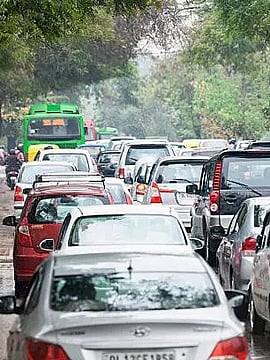 Delhi’s Fuel Ban for Overaged Vehicles Pushed Back—Check When New Rules Will be Implemented